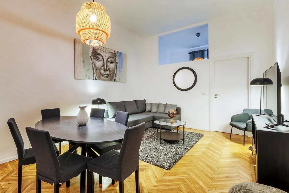 Luxury 4 Bedrooms Apartments Close To Duomo Milán