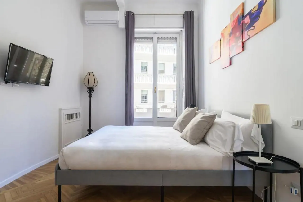 Luxury 4 Bedrooms Apartments Close To Duomo Milan