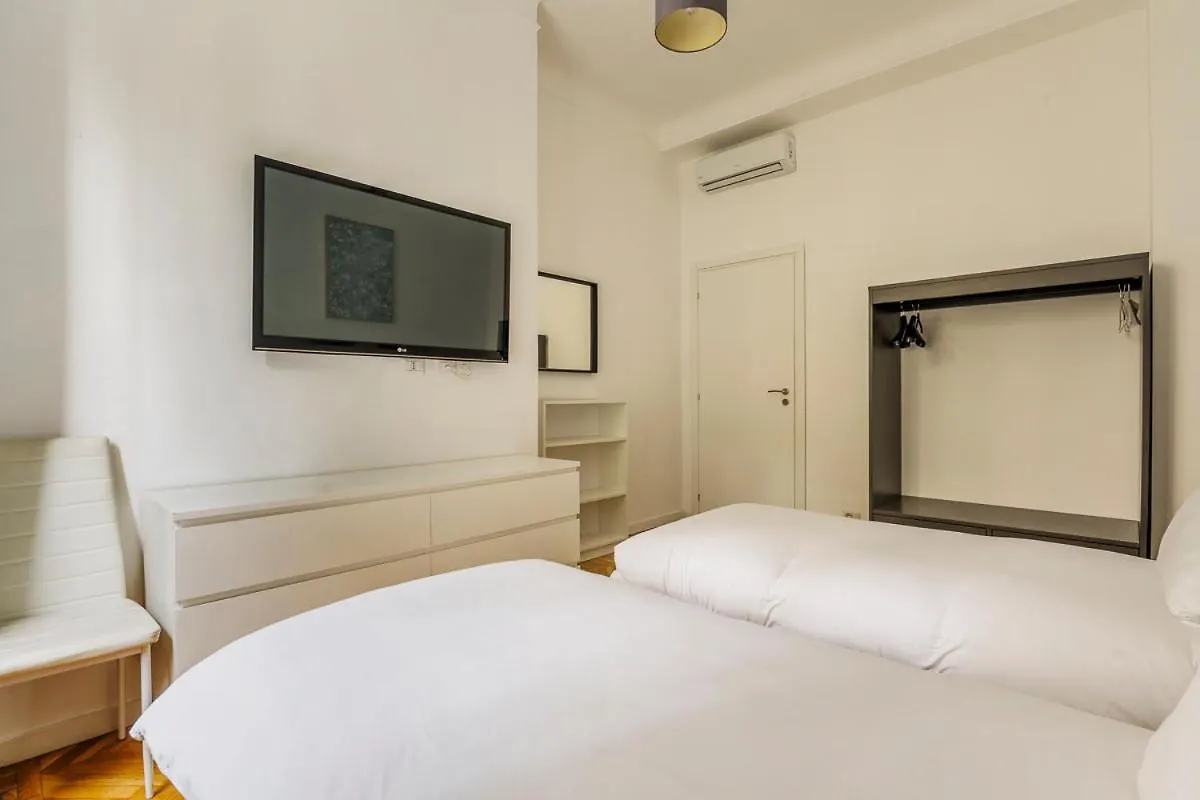 Luxury 4 Bedrooms Apartments Close To Duomo Milan