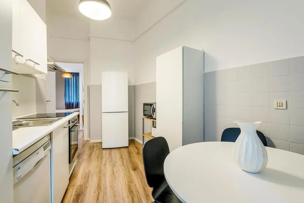 Luxury 4 Bedrooms Apartments Close To Duomo Milan