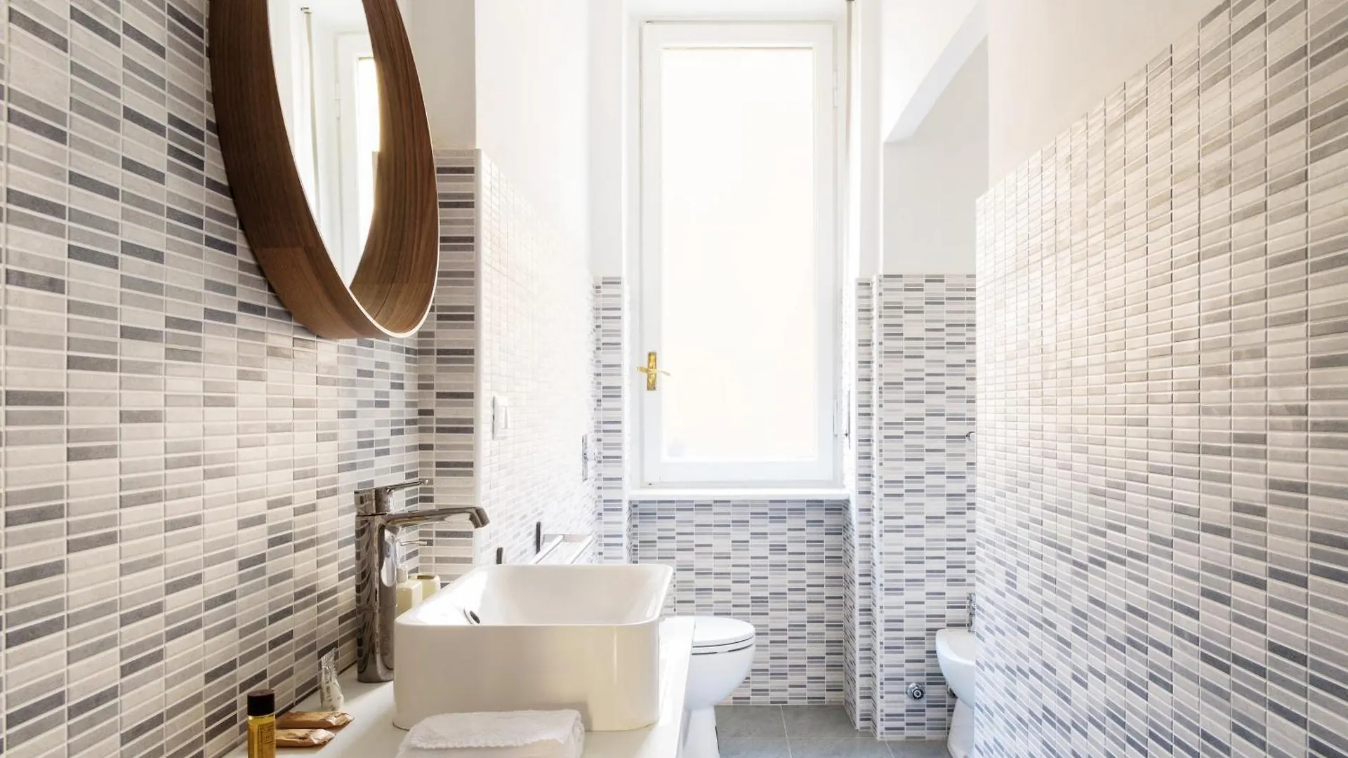 Luxury 4 Bedrooms Apartments Close To Duomo Milan
