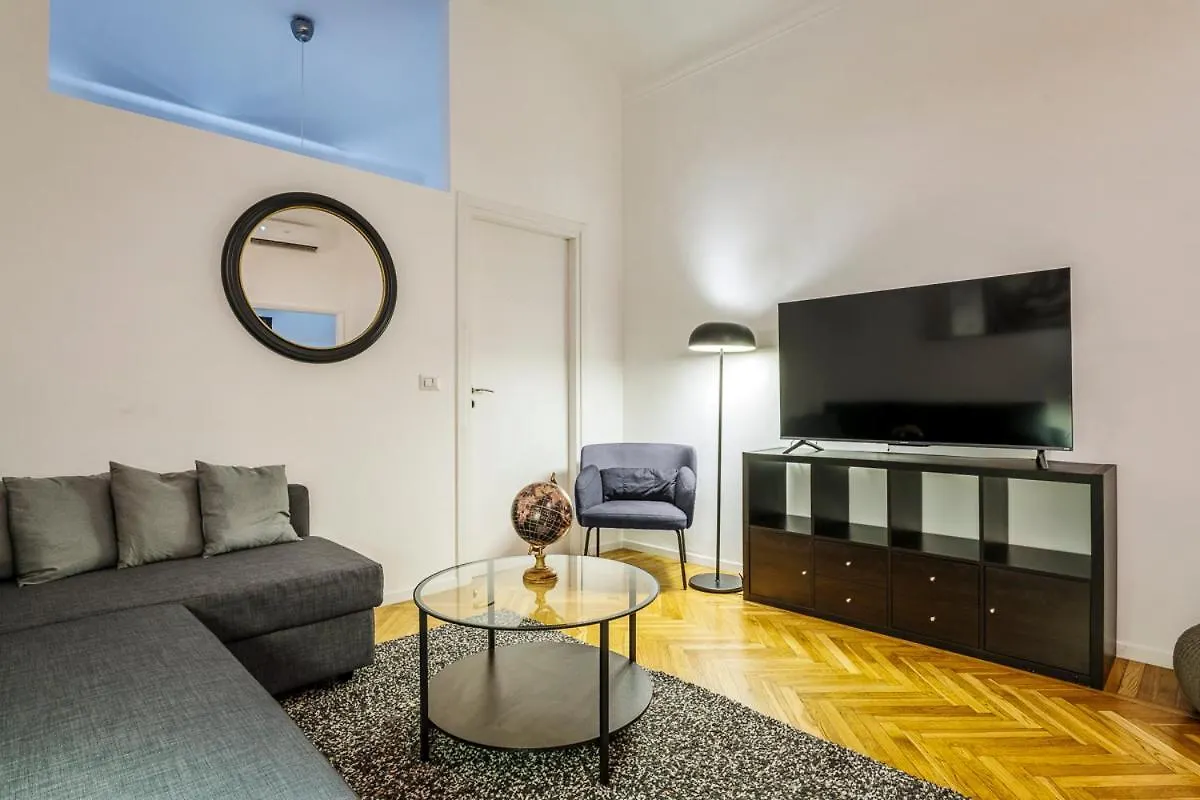 Luxury 4 Bedrooms Apartments Close To Duomo Milan
